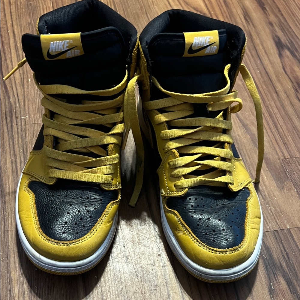 Nike Air Black and Yellow Sneakers